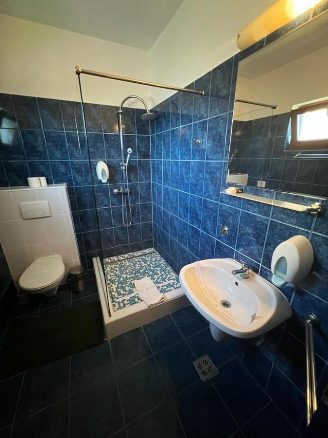 Motel Select Сату Маре Екстериор снимка